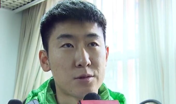 叶辰微微一笑，道：对了，还有一件事情需要你帮忙。